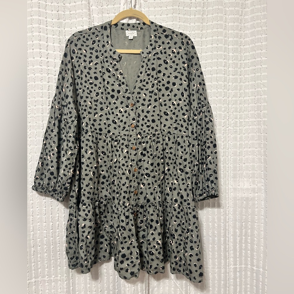 Mud Pie Green Leopard Print Tiered Tunic Dress Medium Animal Print Button Front